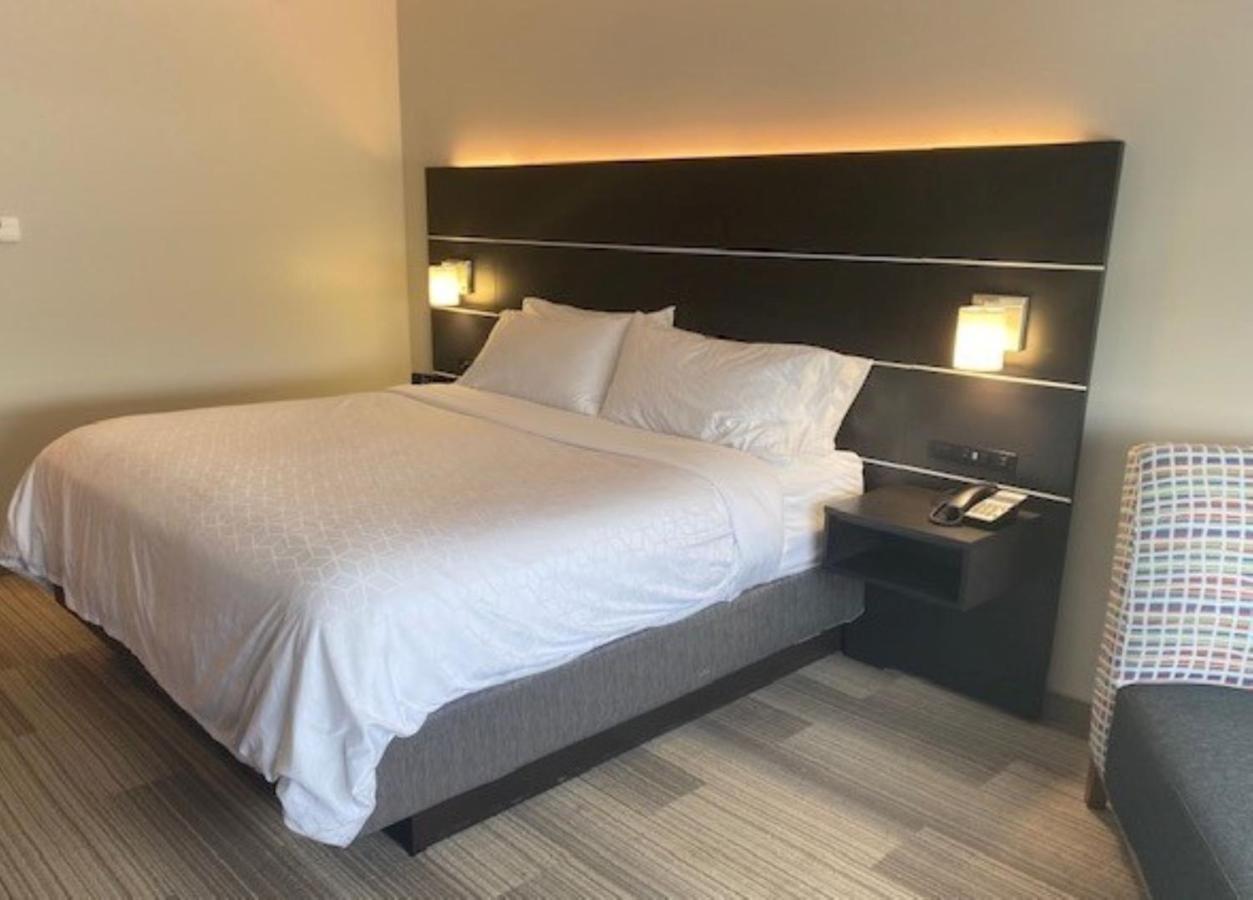 Holiday Inn Express & Suites Warrensburg North By Ihg Dış mekan fotoğraf