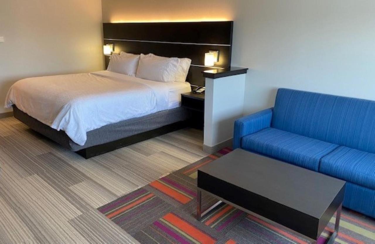 Holiday Inn Express & Suites Warrensburg North By Ihg Dış mekan fotoğraf