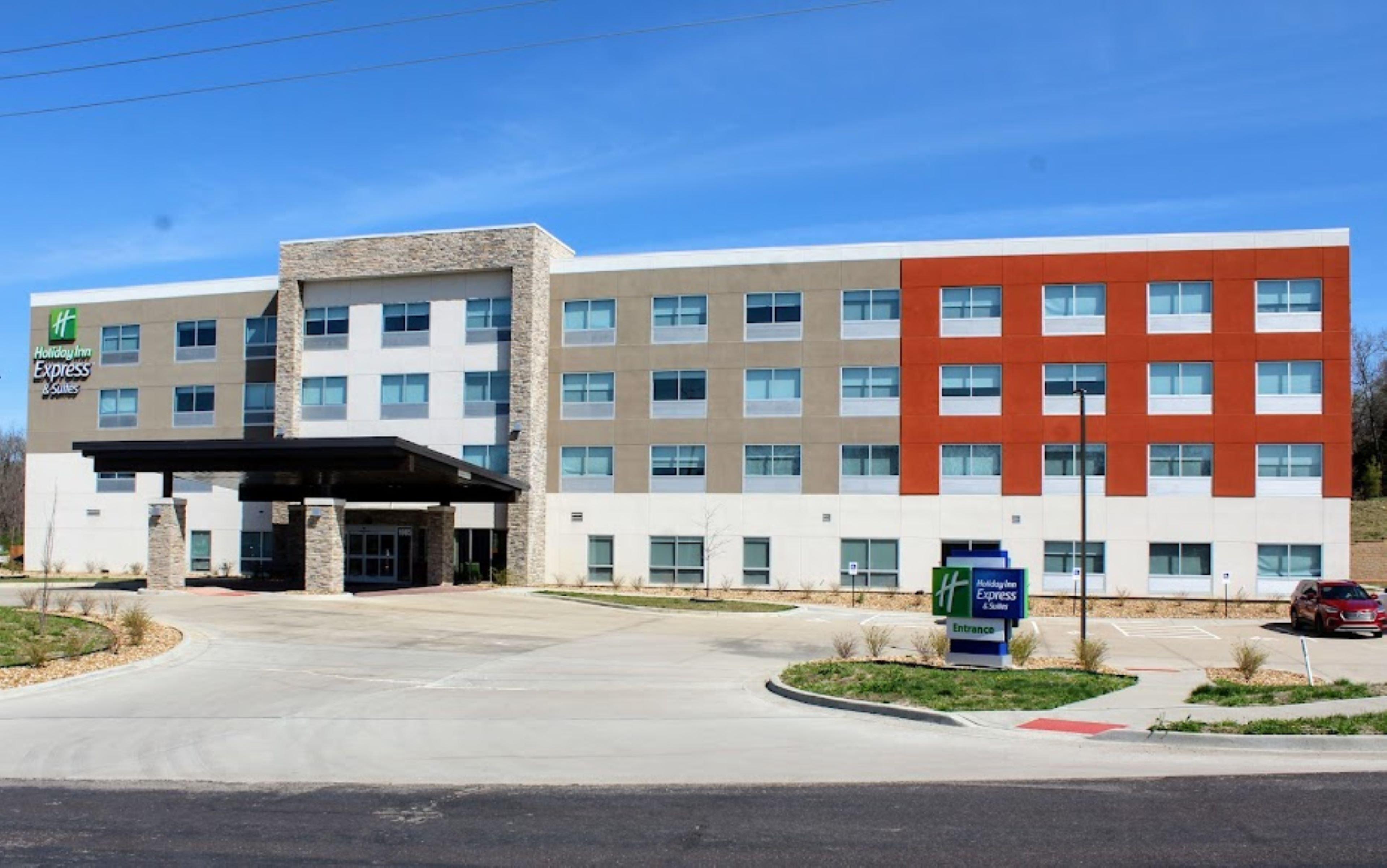 Holiday Inn Express & Suites Warrensburg North By Ihg Dış mekan fotoğraf